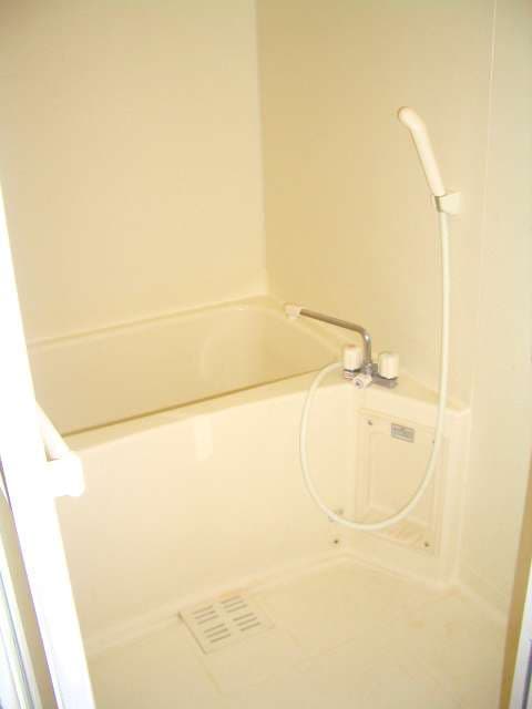 Room image 11