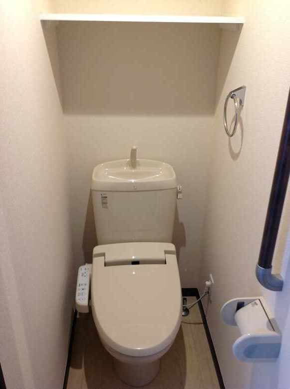 Room image 9
