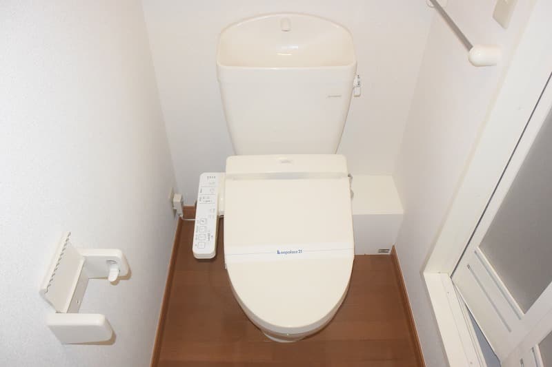 Room image 8