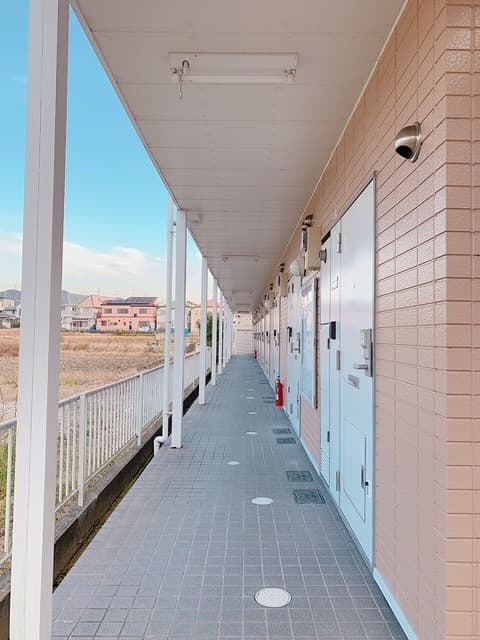 Room image 11