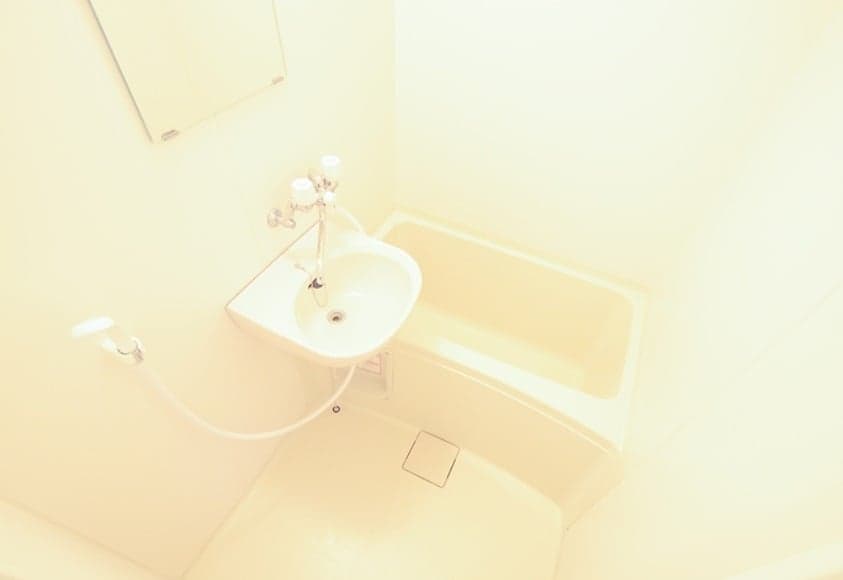 Room image 8