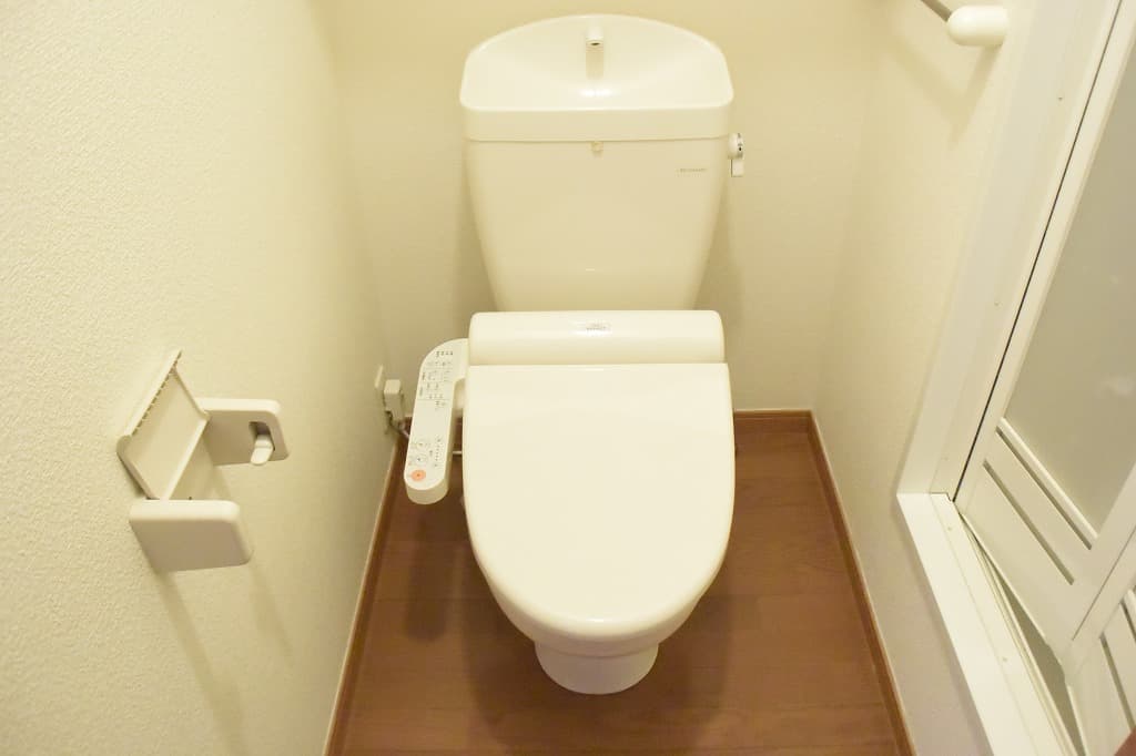 Room image 8