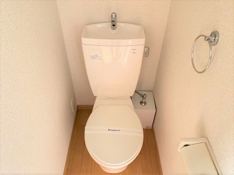 Room image 8