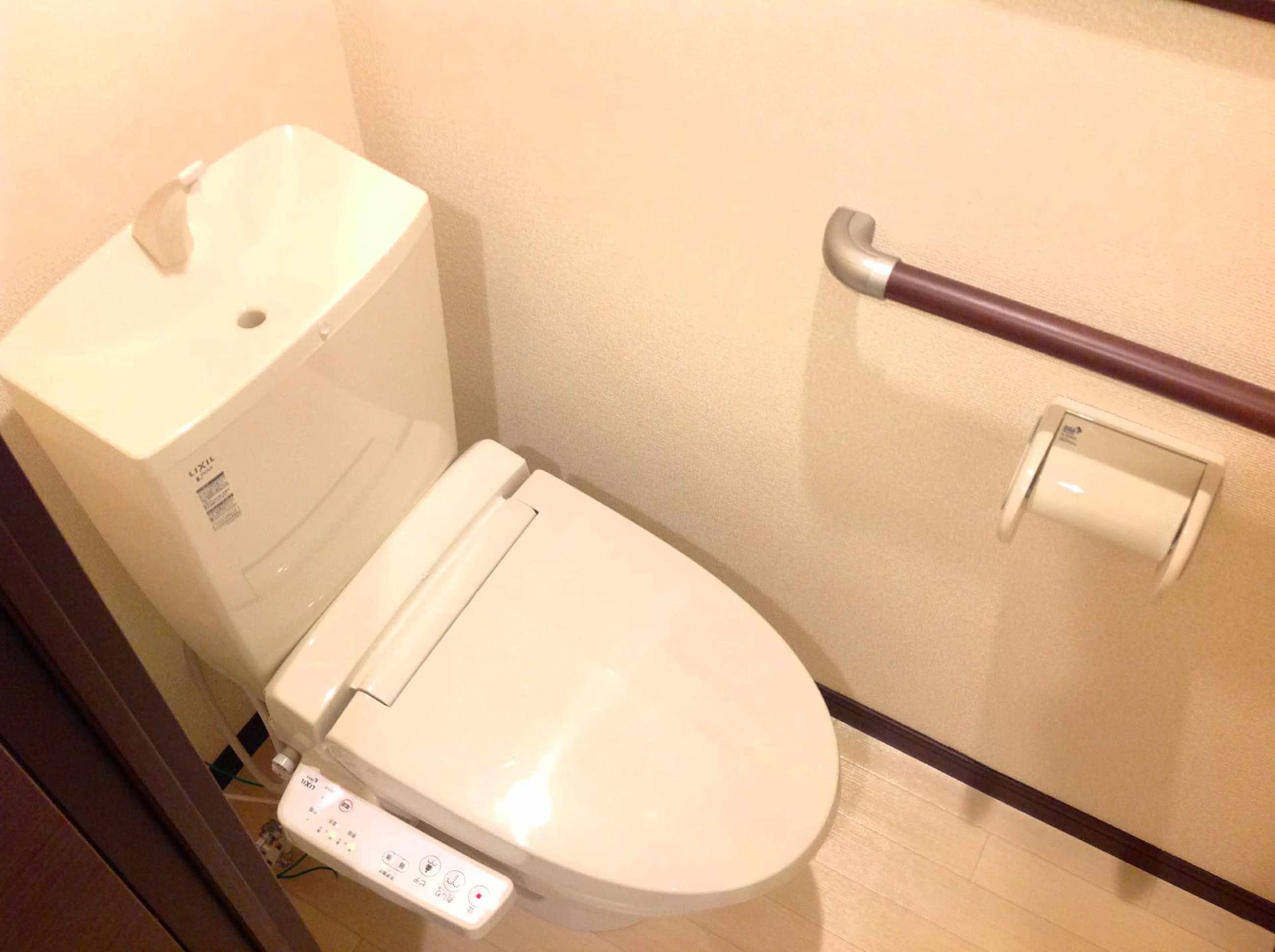 Room image 11