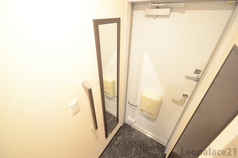 Room image 9