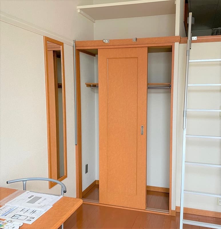 Room image 8
