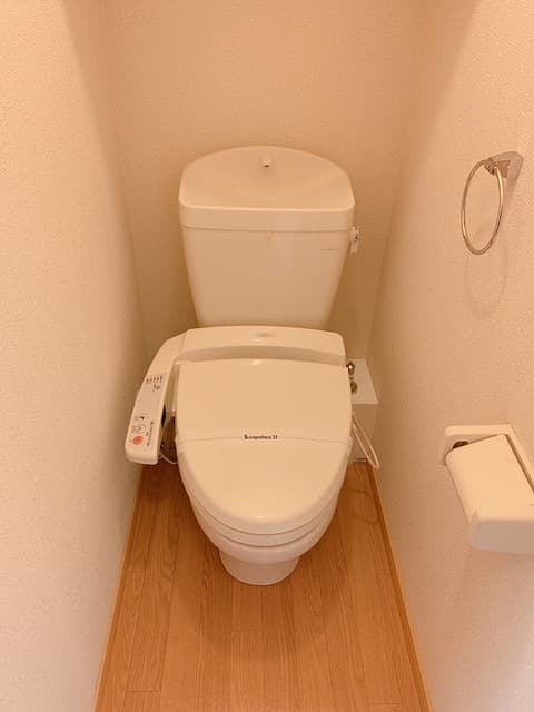 Room image 9