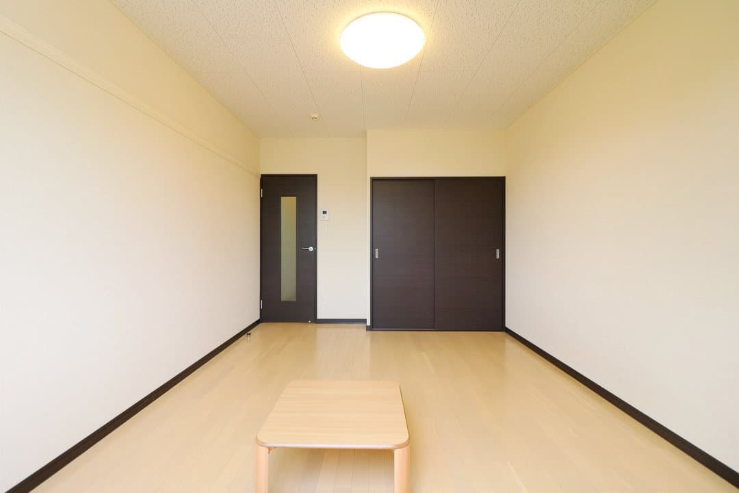 Room image 10