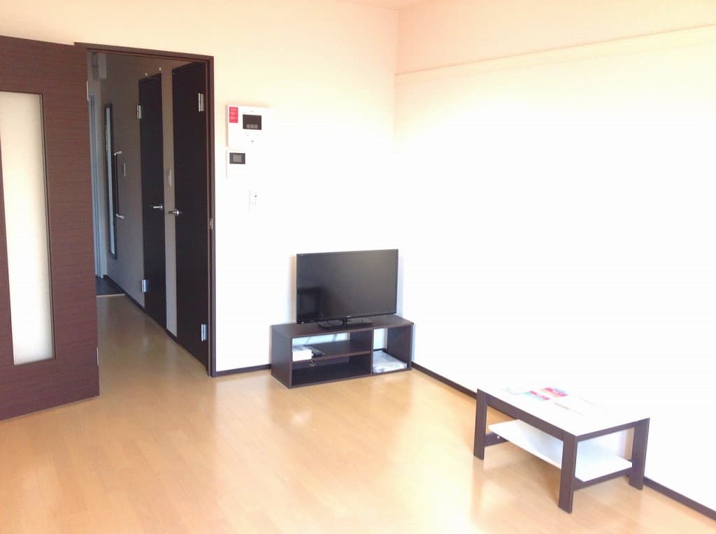 Room image 8