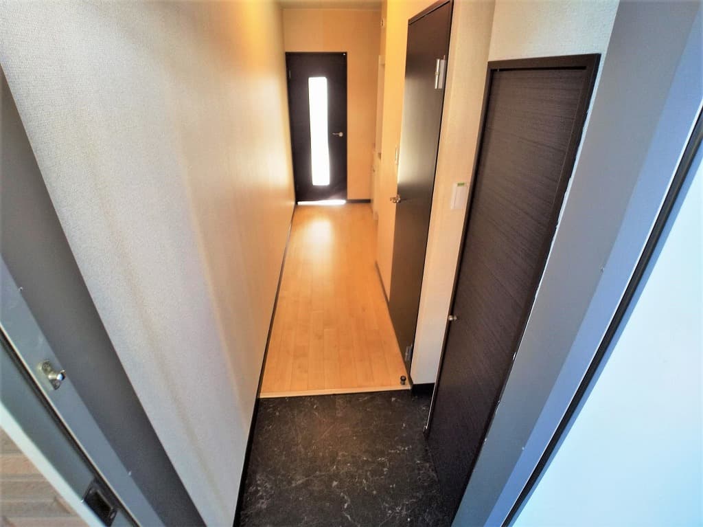 Room image 8