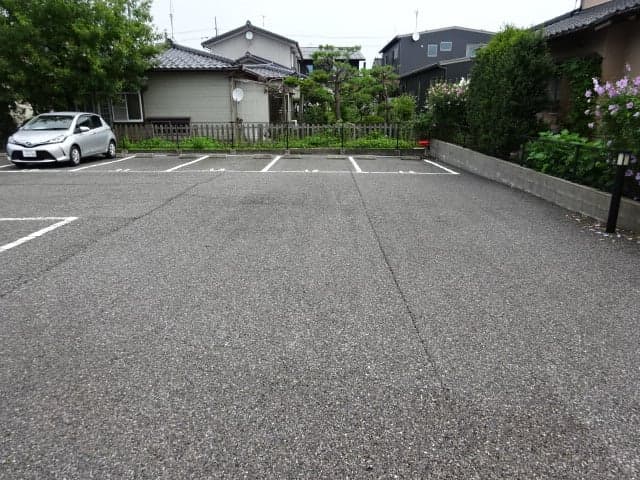 Room image 16