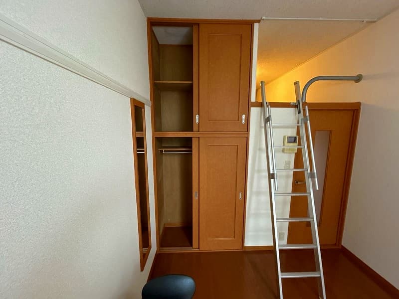 Room image 9