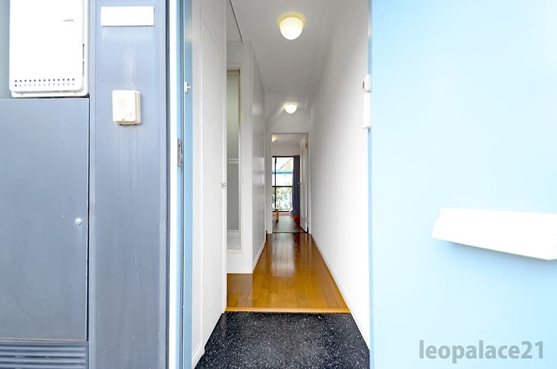 Room image 14