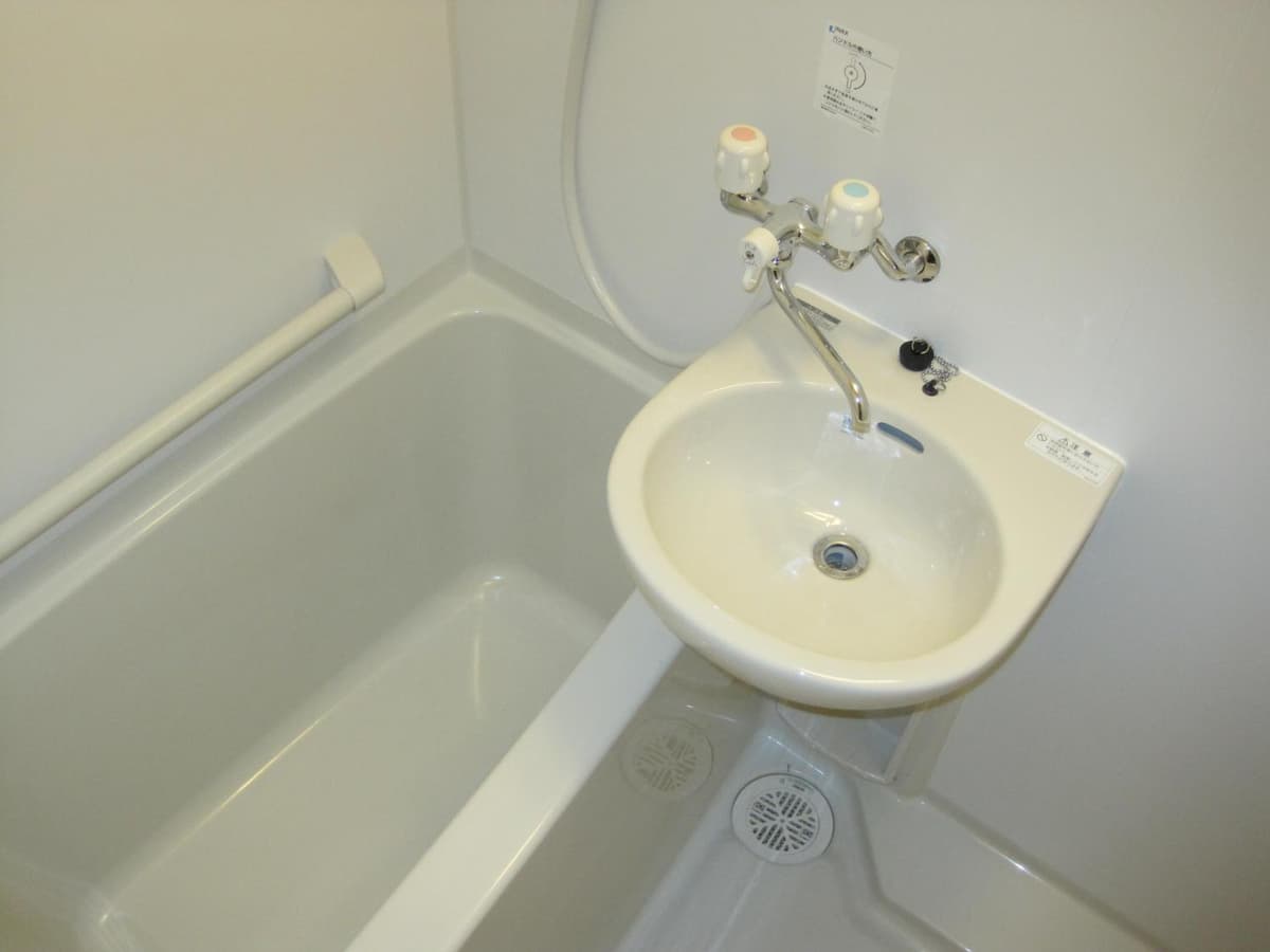 Room image 8