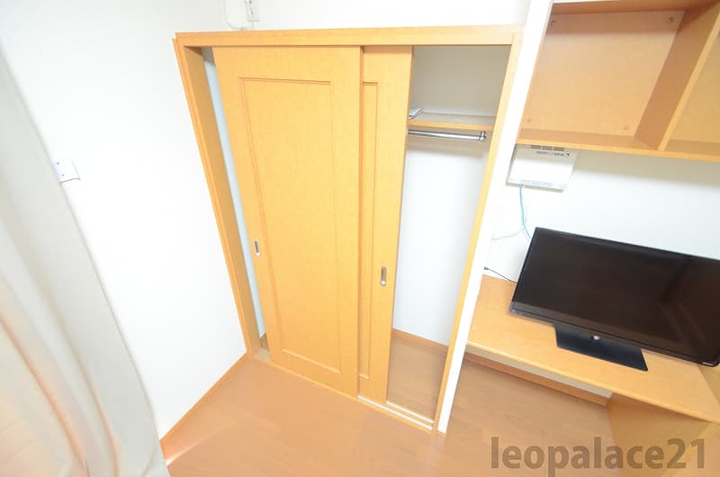 Room image 12