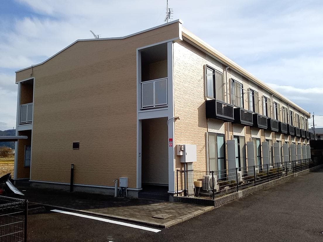 Main exterior of leopalace Plaisir