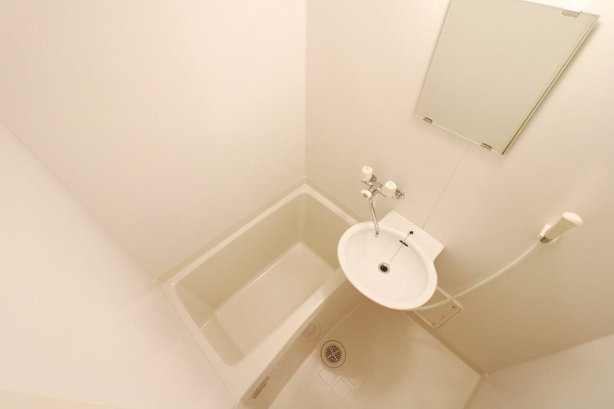 Room image 15