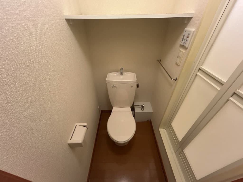 Room image 8
