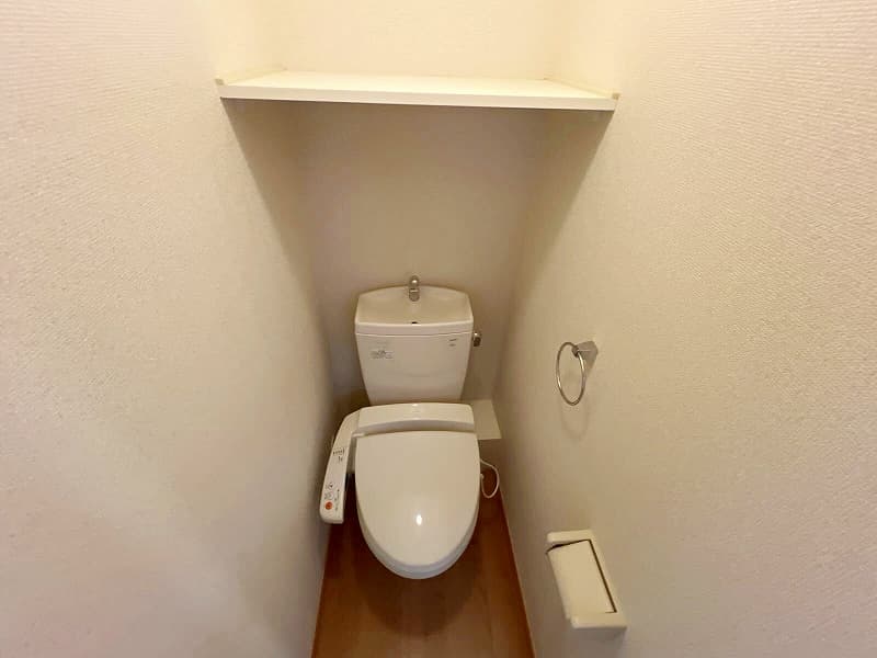 Room image 8