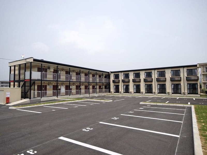 Main exterior of leopalace Spacia II