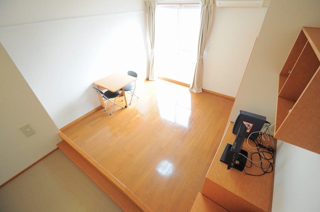 Room image 11