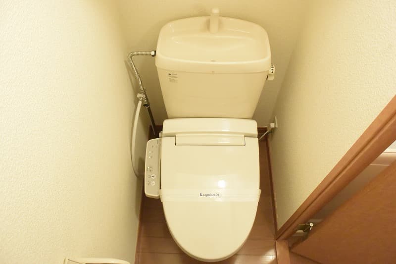 Room image 8