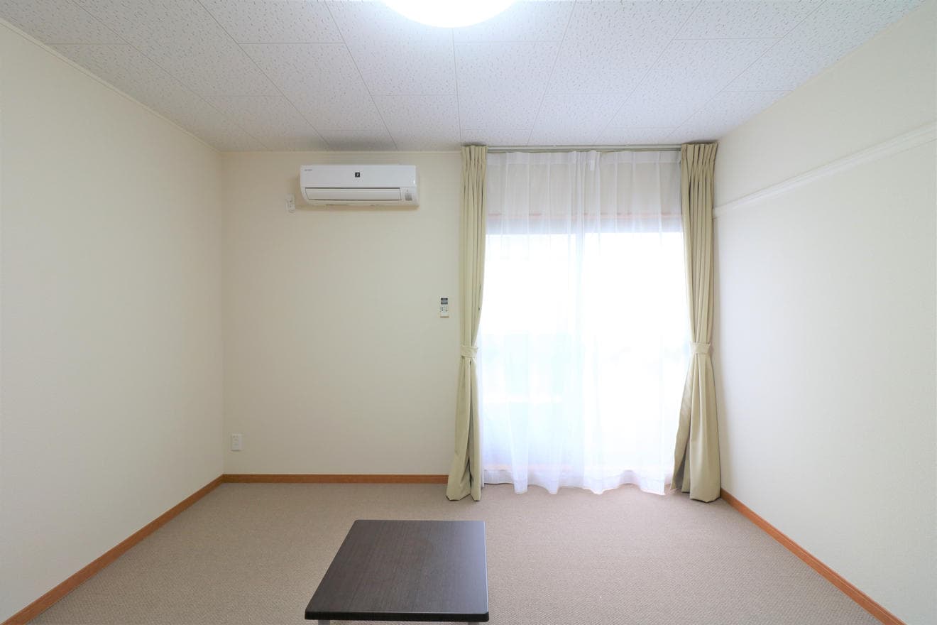 Room image 12