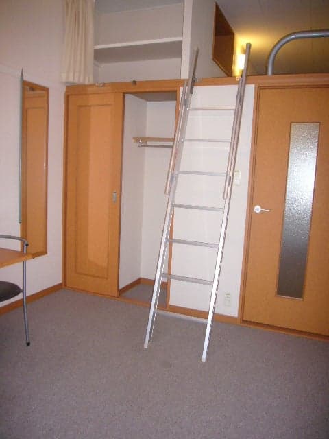 Room image 10