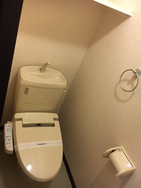 Room image 11