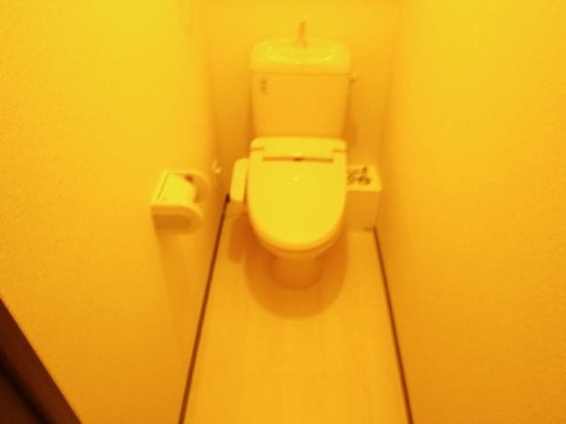 Room image 8