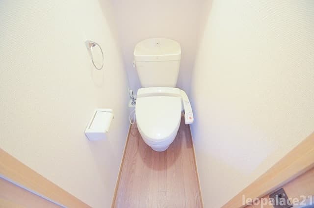 Room image 10