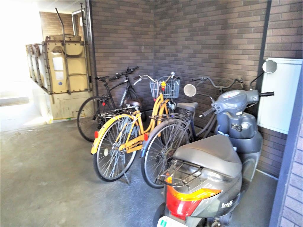 Room image 11