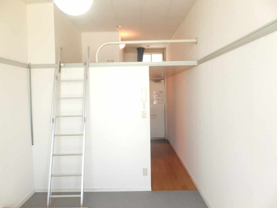 Room image 9