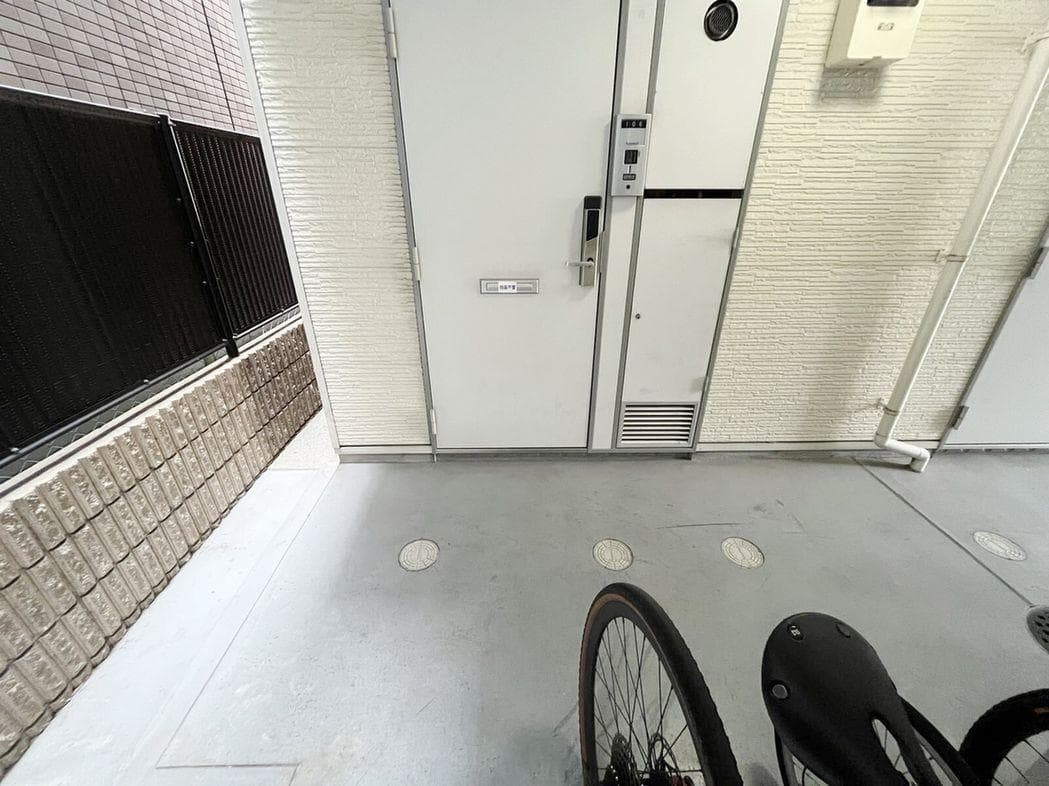 Room image 8