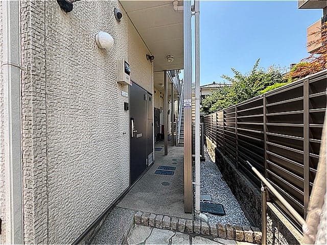Room image 13