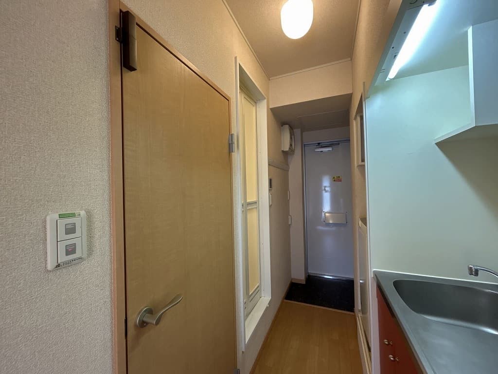 Room image 14