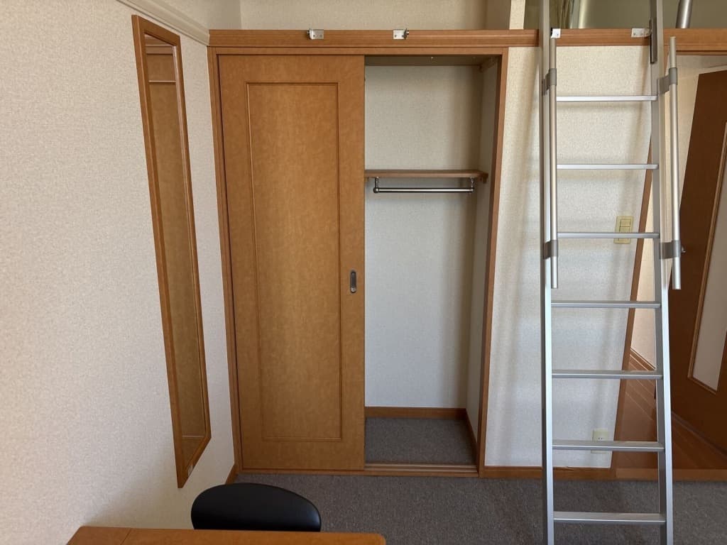 Room image 9