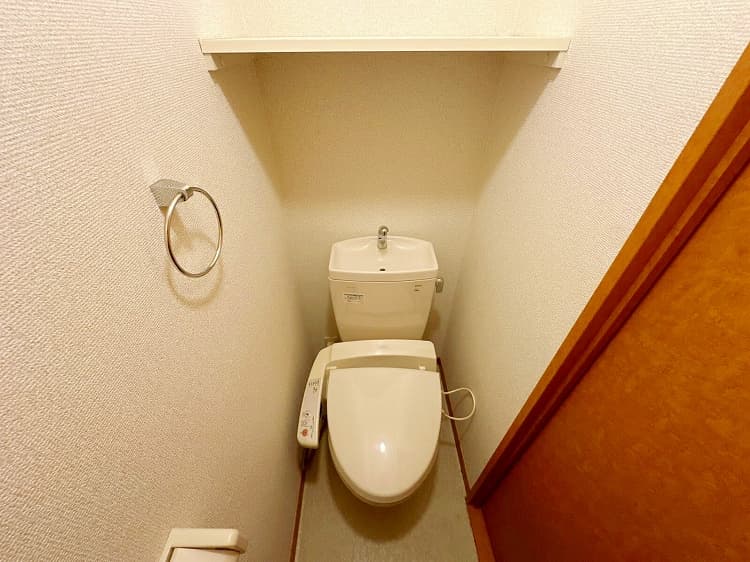 Room image 8
