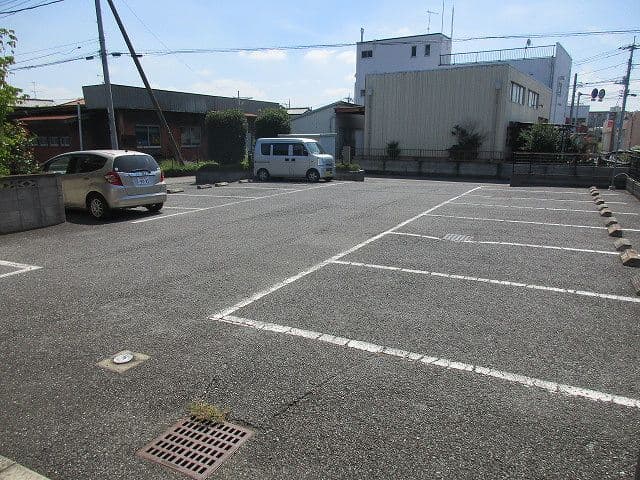 Room image 12