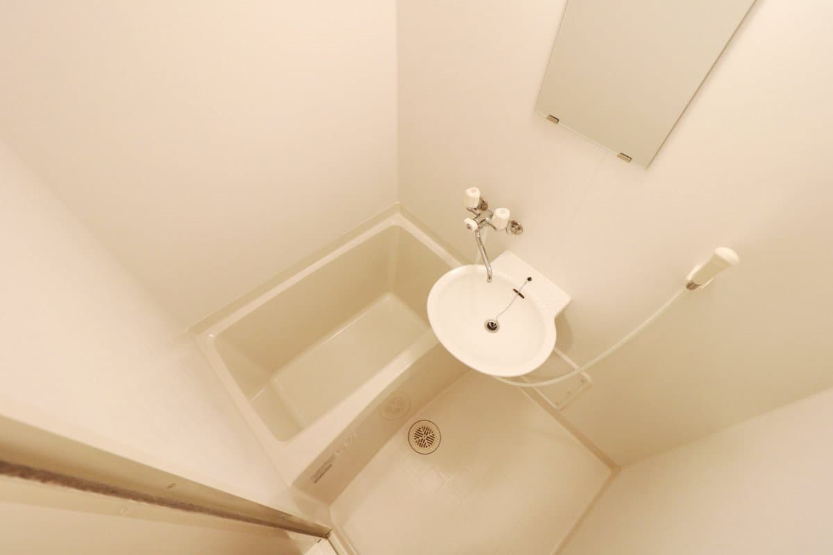 Room image 15