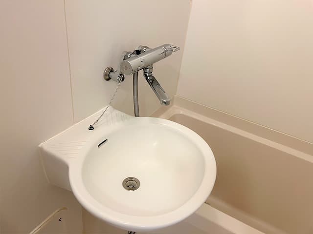 Room image 8