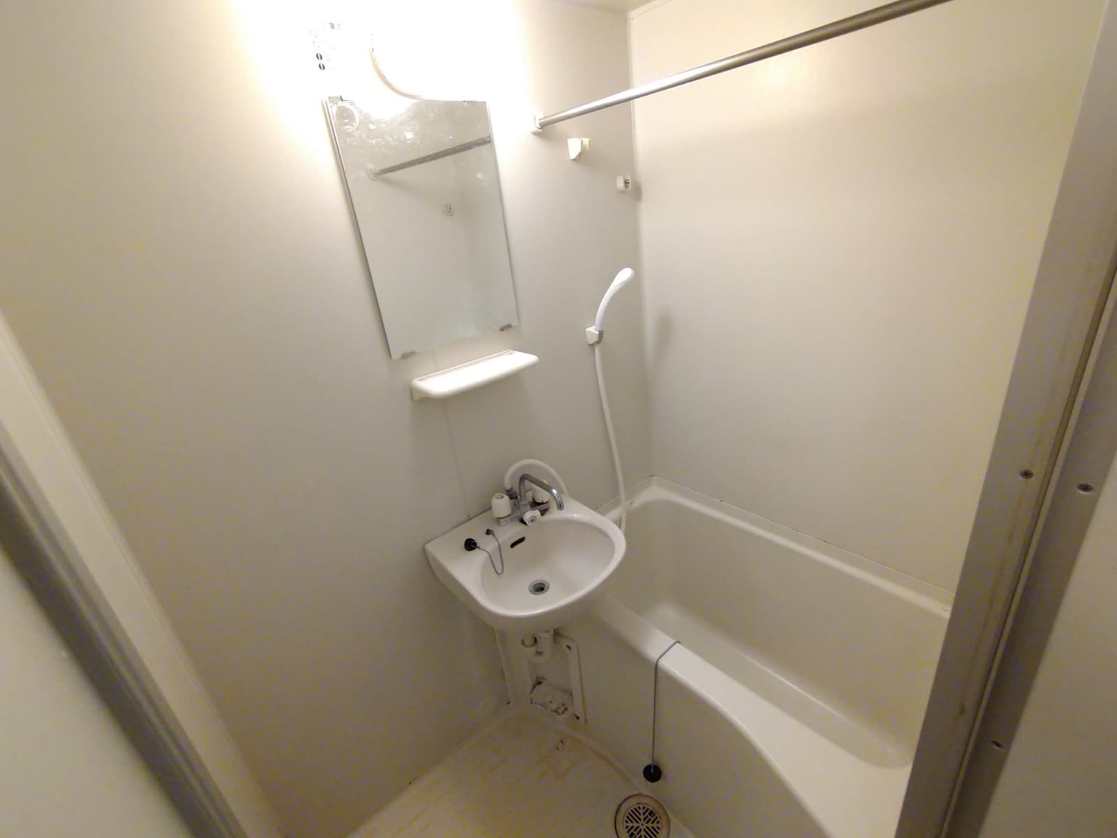 Room image 8
