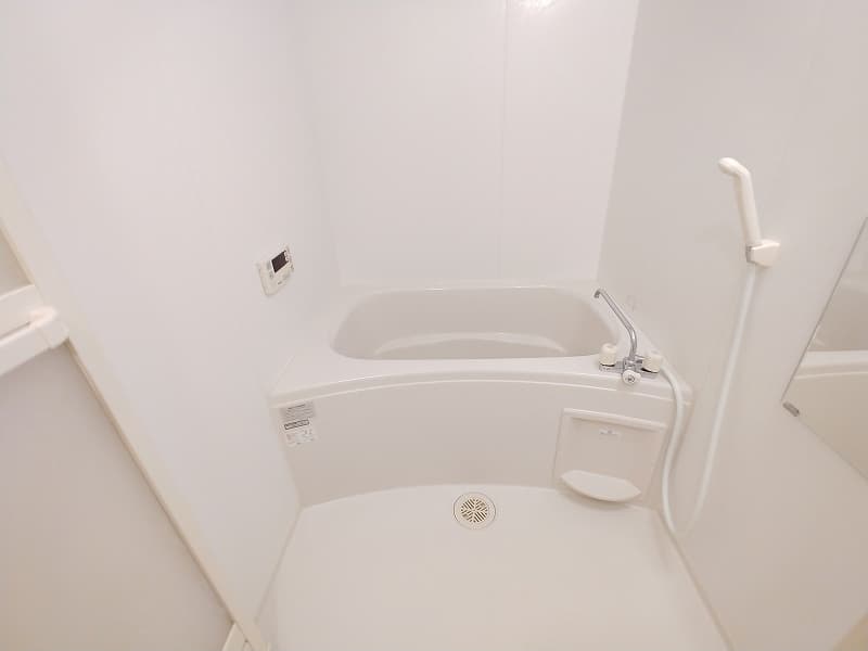 Room image 12