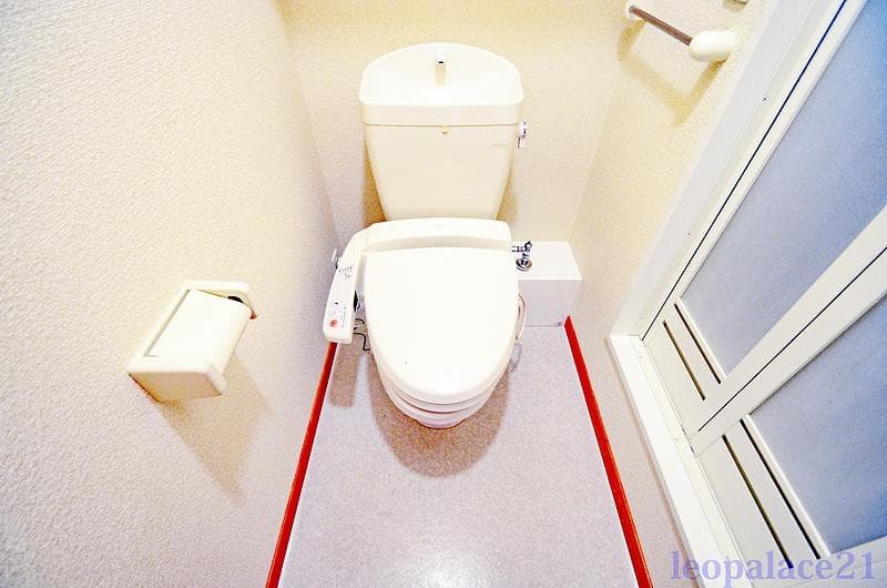 Room image 10