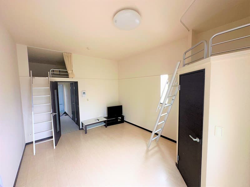 Room image 12