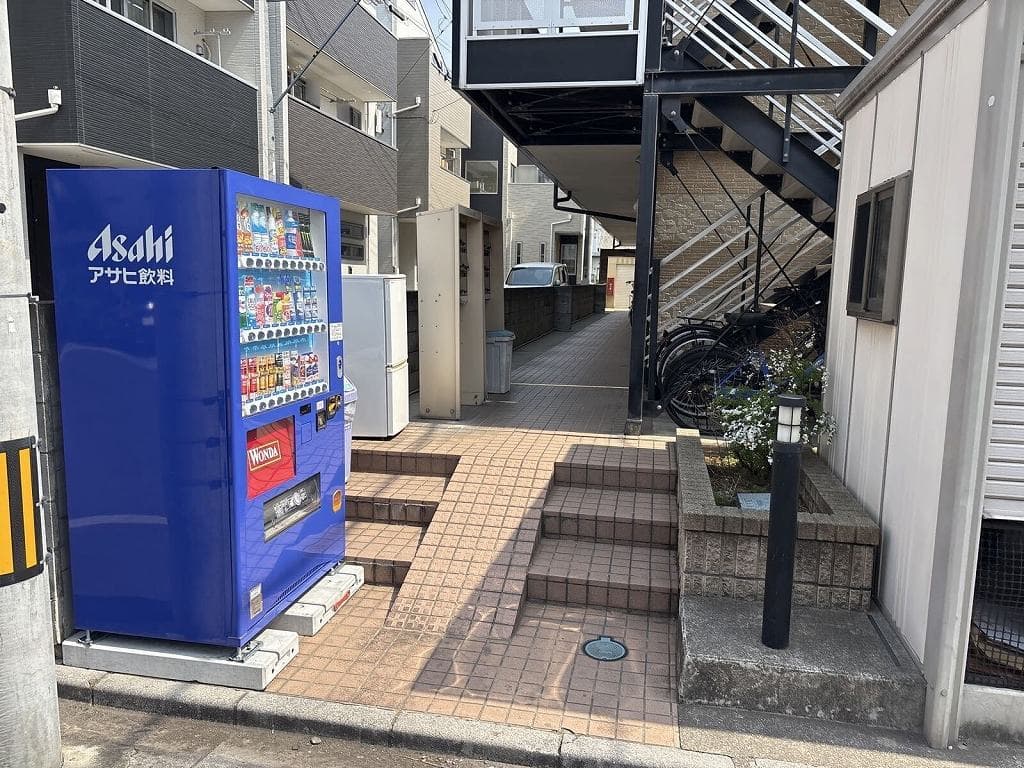 Room image 11