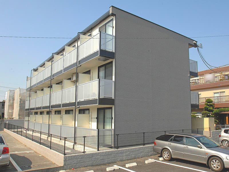 Main exterior of leopalace K&H