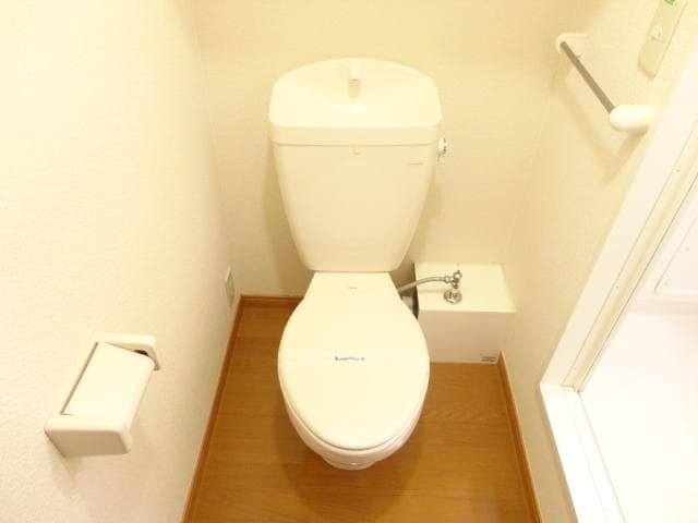 Room image 10