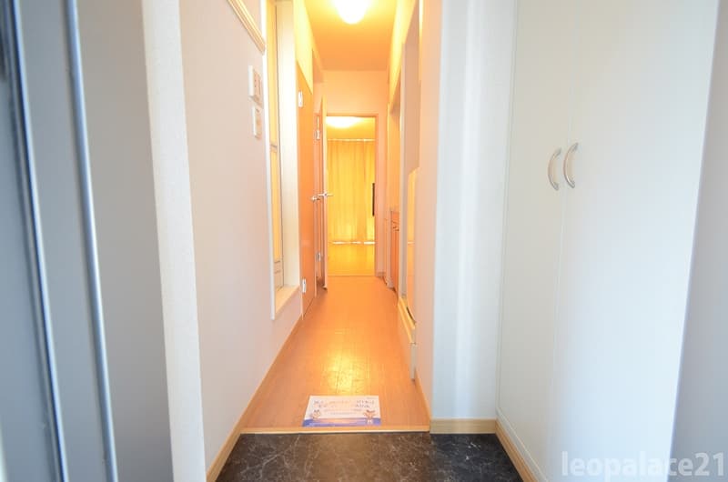 Room image 13