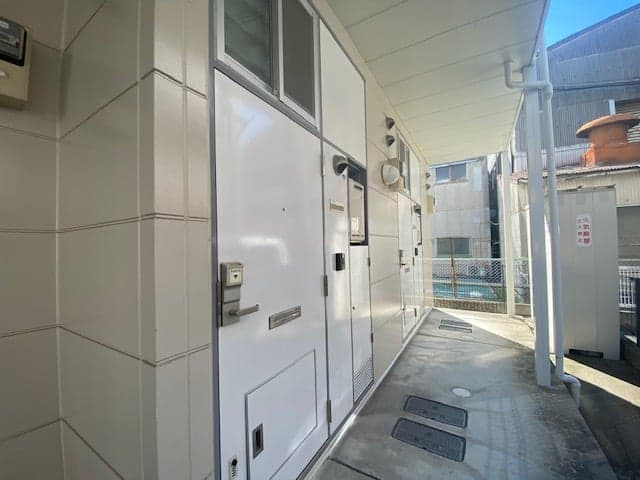 Room image 12